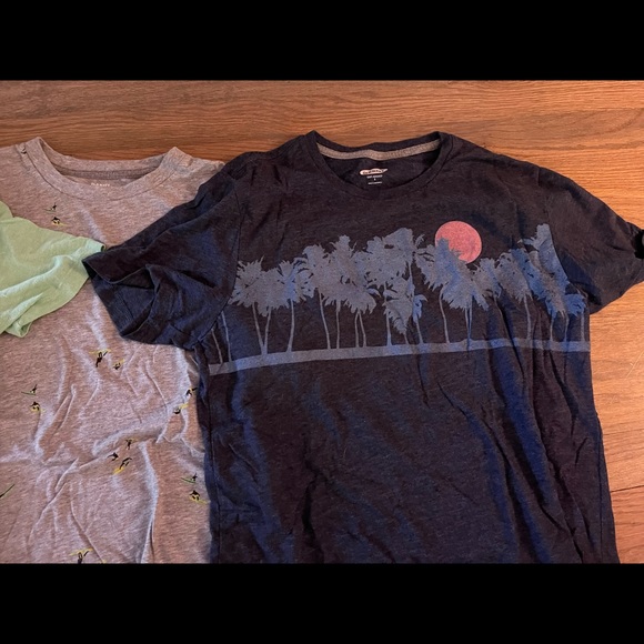 Set of 3 Old Navy Tees - Picture 2 of 5